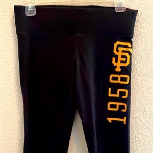 PINK San Francisco Giants Capri Pants Size Small